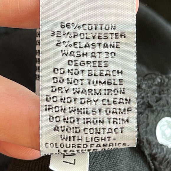 BOOHOO | Tall Ripped Knee Jegging Black - Picture 11 of 12